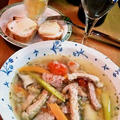 ポークとリオナソーセージと野菜のスープ ～ 岩塩とハーブひきたつ♪ by mayumiたんさん
