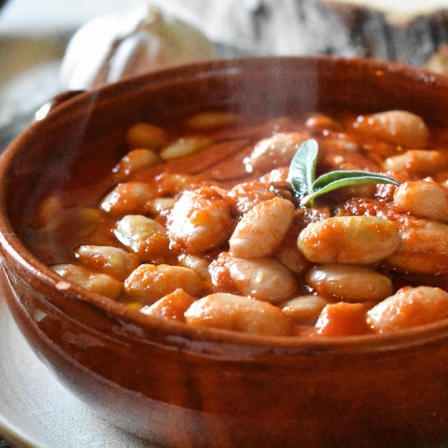 うずら豆（ボルロッティ豆）のトスカーナ風トマト煮込み