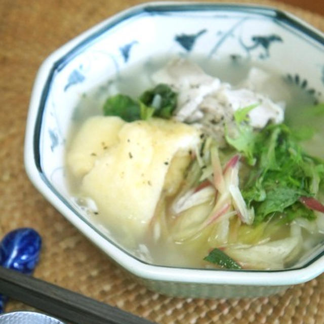 いつもと違う味が新鮮！鶏スープのうどん