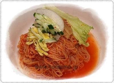 夏に食べたくなる　ビビム素麺/ ビビム冷麺（韓国料理）