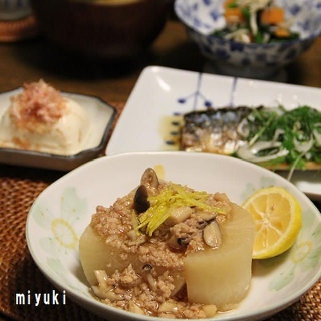 大根の鶏きのこそぼろあん 。さばで晩ごはん。