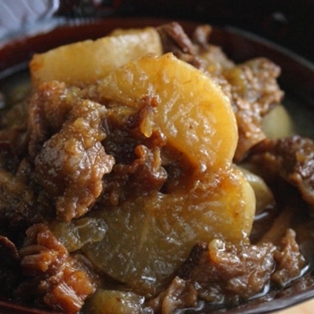 大根と牛すじのおろし玉ネギ醤油煮