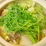 芹と鶏手羽先の鍋