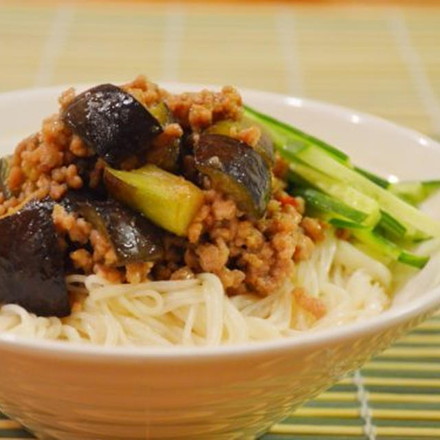 ナスと肉みそのそうめん。ピリ辛で食欲そそる！【農家のレシピ帳】