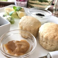 ミルクジャム作りと  スコーン（バター未使用）スローな時間