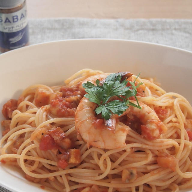 GABANオレガノでナスと海老のトマトソースパスタ