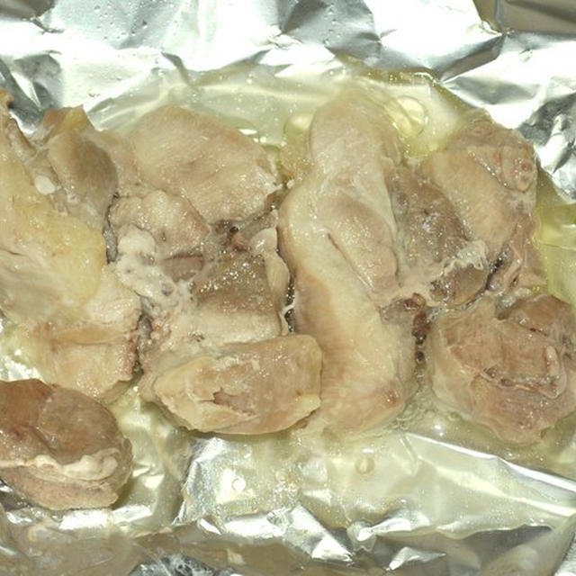 炭火で作る『鶏モモ肉』のホイル焼