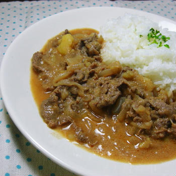 牛肉とじゃがいものとろとろ煮込み