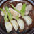 炭火で作る『かぶと鶏肉』の陶板焼
