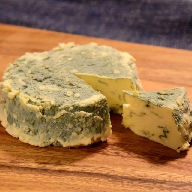 ブルーチーズ（青カビタイプのチーズ）作りに挑戦！