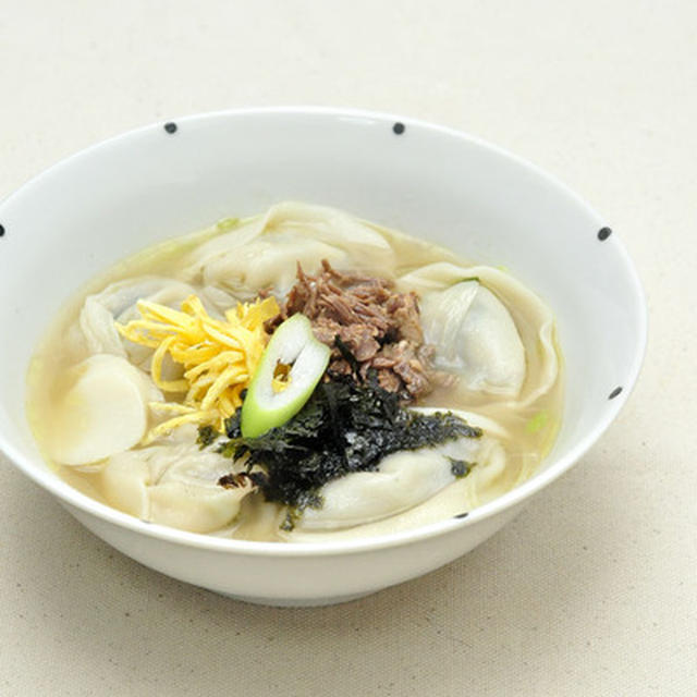 韓国のお雑煮「トックマンドゥグク」