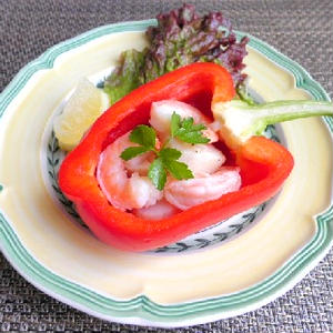 魚介のサラダ パプリカ詰め By Y Sさん レシピブログ 料理ブログのレシピ満載