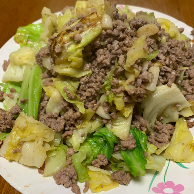 ひき肉とキャベツの甘味噌炒め