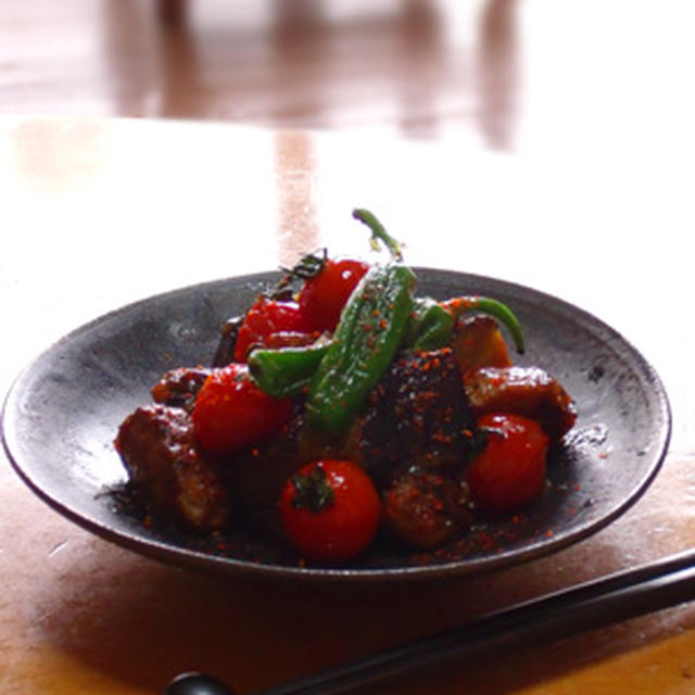 「茄子とトマトの味噌炒め」