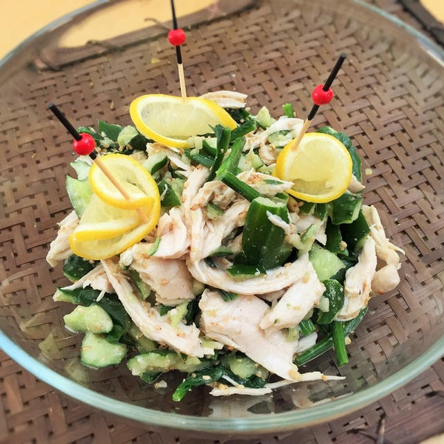 レンチン蒸し鶏とバンバンきゅうりの胡麻和え