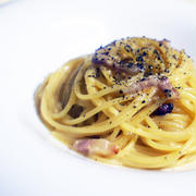 スパゲティ・カルボナーラ (全卵と生クリーム使用)