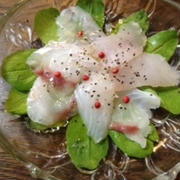 白身魚のレモン塩入りカルパッチョ