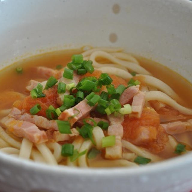 トマト出汁うどん