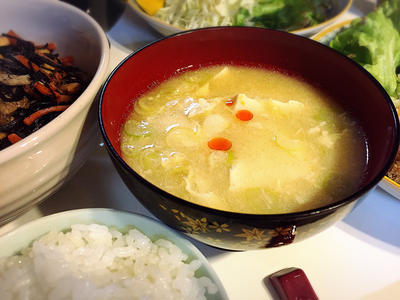 崩し豆腐のかき玉ゴマ味噌スープ