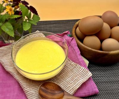  卵黄を使った乳化ソース　オランデーズソース  