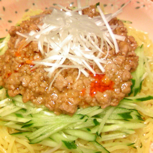 ジャージャー麺