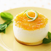 酸味と練乳がマッチした水切りヨーグルトを使ったレアチーズケーキ