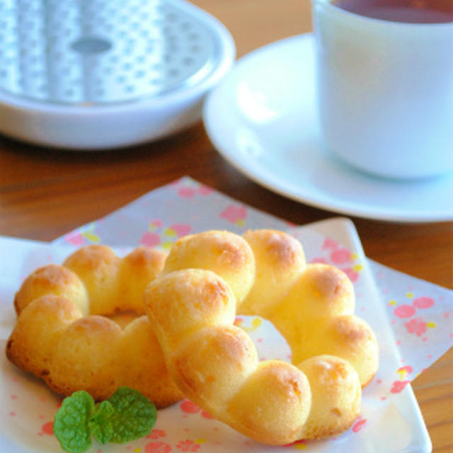 ポンデ風 焼きドーナツ〜柚子グレーズ風味〜ネオトレビエで美味しい紅茶〜