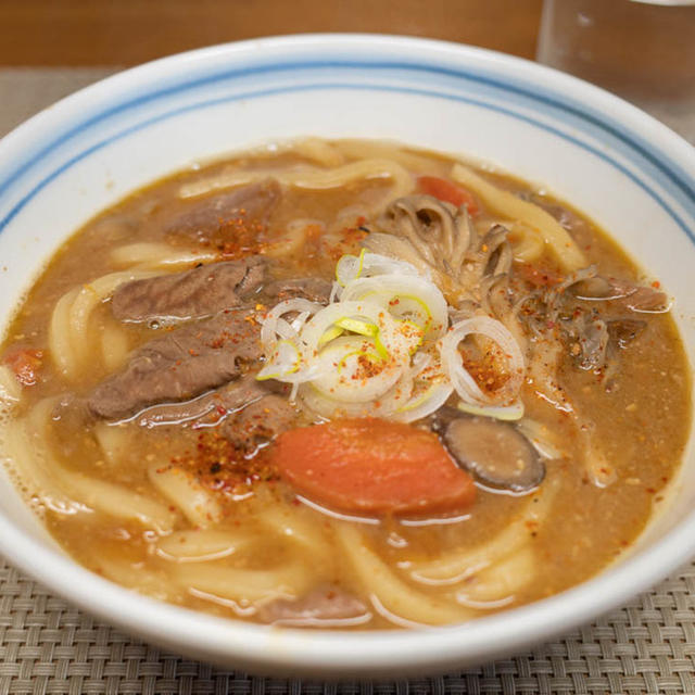 もつ煮リメイク・もつと舞茸の味噌煮込みうどん