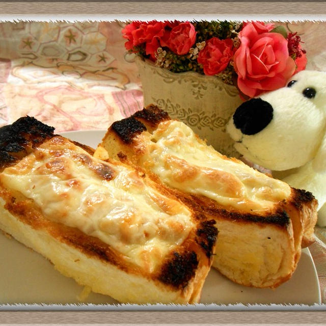 『BBQ卵＆ツナオニオンの２種のホットサンドイッチ』香ばしチーズが癖になる！？