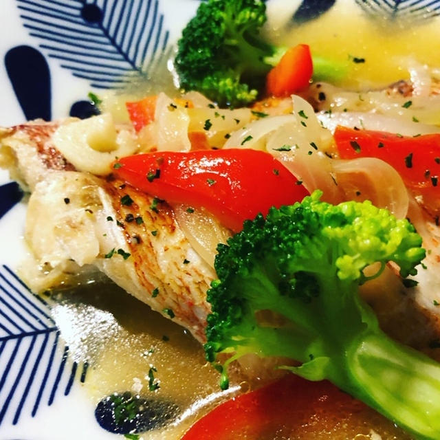 懐かしの⁈赤魚と彩り野菜のコンソメスープ煮。