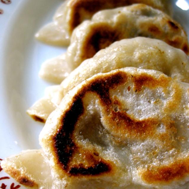 モチモチ、野菜の餃子の皮。