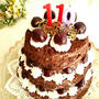 ３段のシュヴァルツヴェルダーキルシュトルテ《フォレノワール／子供たちの誕生日ケーキ　２０１６》