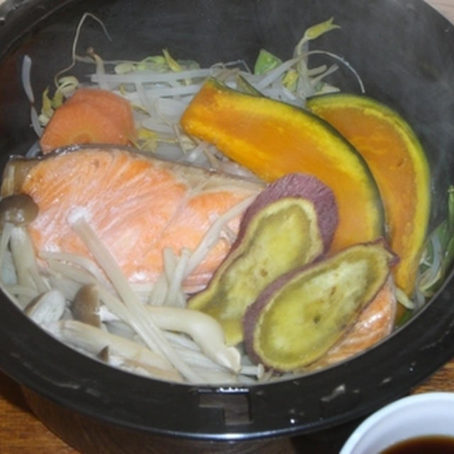 鮭と野菜の蒸し物