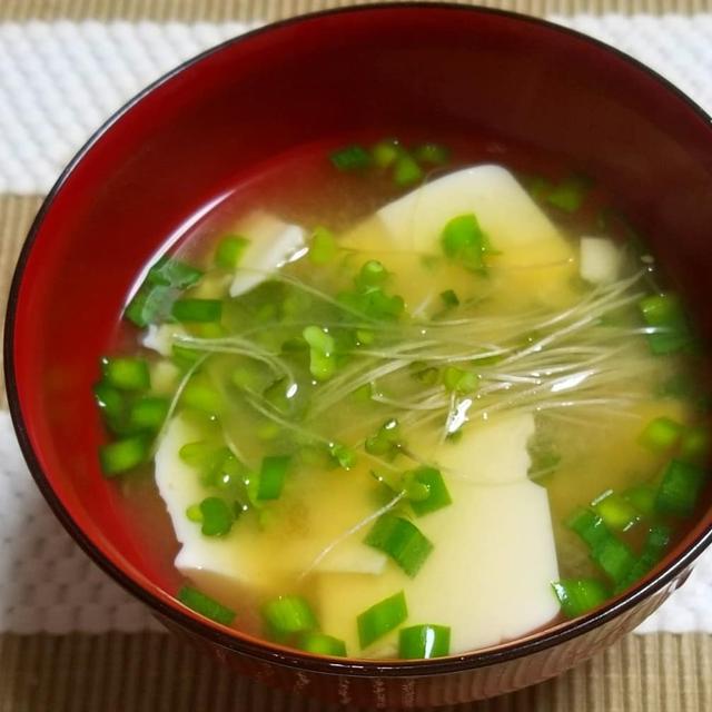 ブロッコリースプラウトの味噌汁 By 春菜食堂さん レシピブログ 料理ブログのレシピ満載