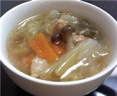 圧力鍋で☆鶏肉と白菜の中華風スープ