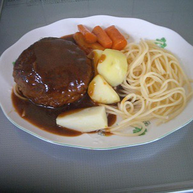 我が家の野菜たっぷり巨大ハンバーグ