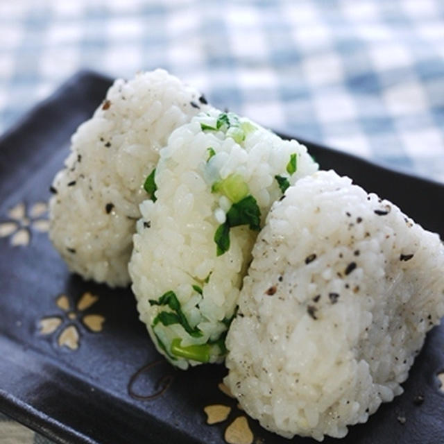 ごま塩＆菜っ葉のおにぎり