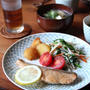秋鮭のムニエル と 五目豆煮。白ねぎの豚肉巻き（フーディストノート）。