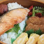ふっくらジューシー、白だしで鮭の塩焼きお弁当