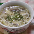 浅漬けの素でウマウマ♪椎茸とえのきの簡単スープ by とまとママさん