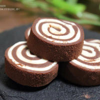 【簡単おやつレシピ】とちおとめショコラとクリームチーズの一口ロール。