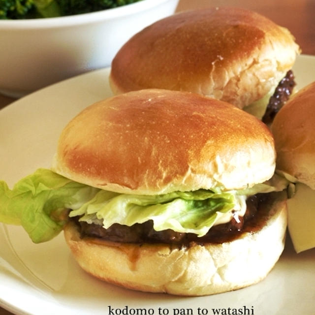 おうちでハンバーガー バンズ 照り焼き By Saza25さん レシピブログ 料理ブログのレシピ満載