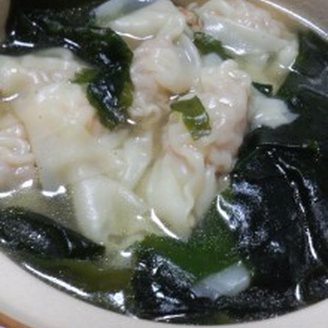 豆腐とエビのワンタンスープ