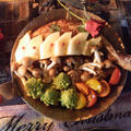 フライパンだけで豪華クリスマス　骨付き肉のアップルソテー by 青山　金魚さん