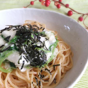 豆苗入りとろろがけ　明太子スパゲティ