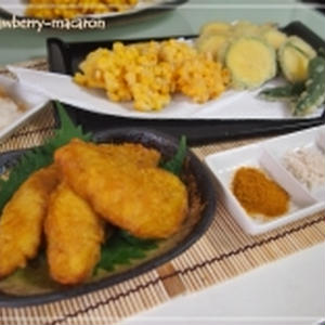 鶏ささみ肉のカレー味の天ぷらと夏野菜の天ぷら