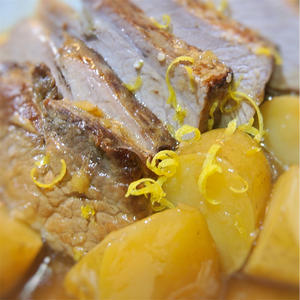 豚ロース肉の甘生姜煮込み、柑橘の香り