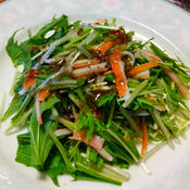 カニかまと水菜のタイ風サラダ