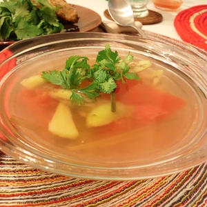 ナスとトマトの冷製タイ風スープ