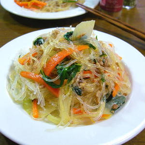 豚ひき肉と彩り野菜の春雨炒め